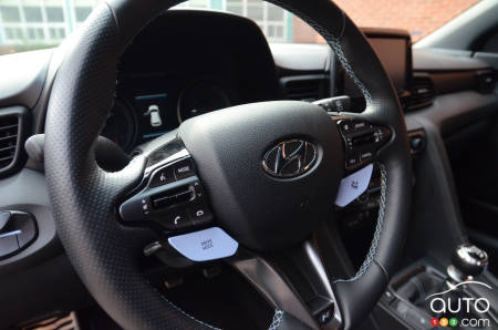 2020 Hyundai Veloster N, steering wheel with the two blue buttons